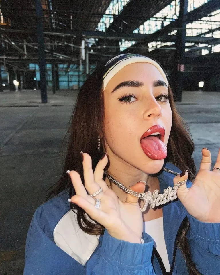 Tiền vệ Enzo Fernandez hẹn hò bạn gái ca sĩ đồng hương Argentina Tiền vệ Enzo Fernandez hẹn hò bạn gái ca sĩ đồng hương Argentina