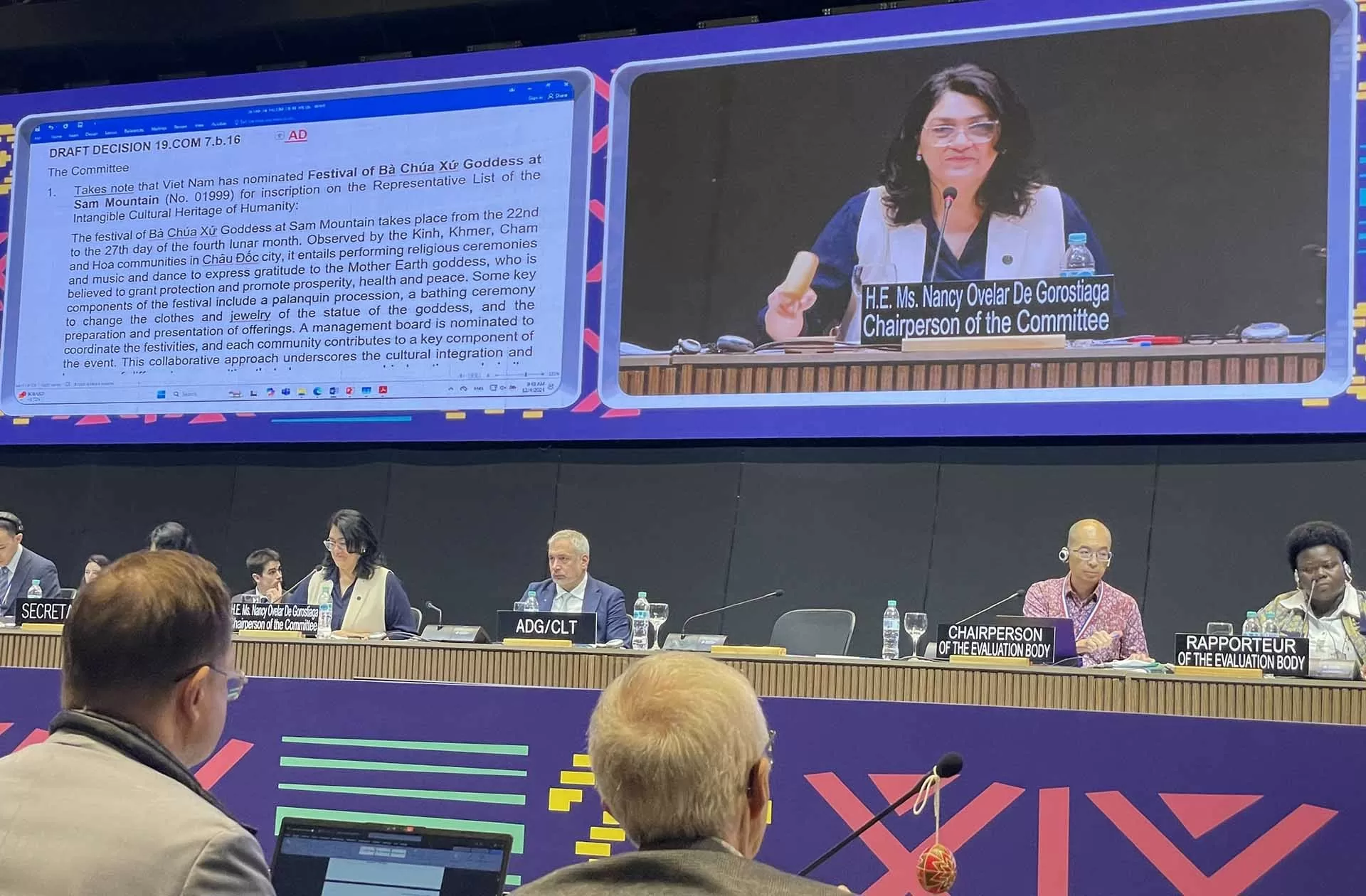 ‘Lễ hội vía Bà Chúa Xứ núi Sam’ được UNESCO ghi danh là Di sản văn hóa phi vật thể đại diện của nhân loại ‘Lễ hội vía Bà Chúa Xứ núi Sam’ được UNESCO ghi danh là Di sản văn hóa phi vật thể đại diện của nhân loại