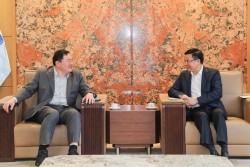 PetroVietnam và Tập đoàn SCG (Thái Lan) đẩy mạnh hợp tác hơn nữa và tìm kiếm cơ hội thúc đẩy các dự án năng lượng, chuyển đổi xanh