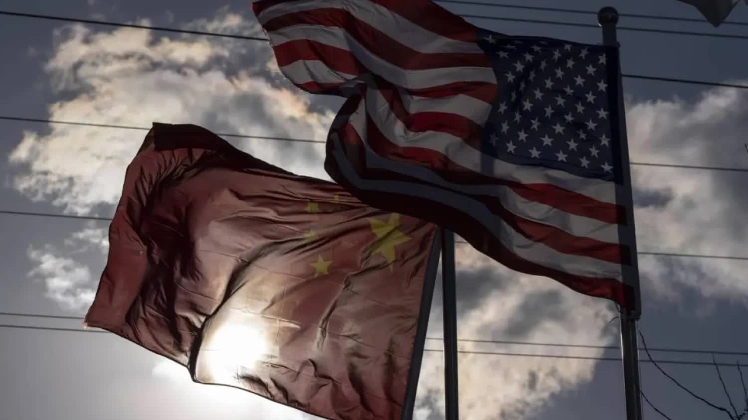 Trung Quốc thẳng tay phản đòn 'trả lời' cuộc đàn áp chíp của Mỹ, bồi thêm cả kế hoạch B