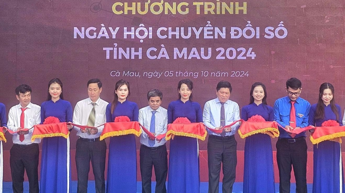 Cà Mau: Chuyển đổi số từ thành thị đến nông thôn, từ người già đến người trẻ, từ trí thức đến nông dân