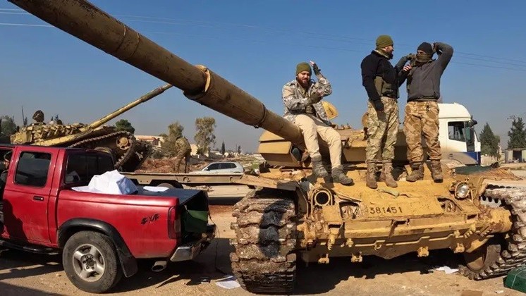 Tình hình Syria: Một bàn tay không vỗ lên thành tiếng, vén màn người đứng sau