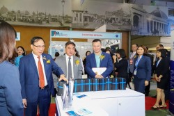 Vietnam Medipharm Expo 2024 quy tụ 100 gian hàng đến từ 8 quốc gia, vùng lãnh thổ