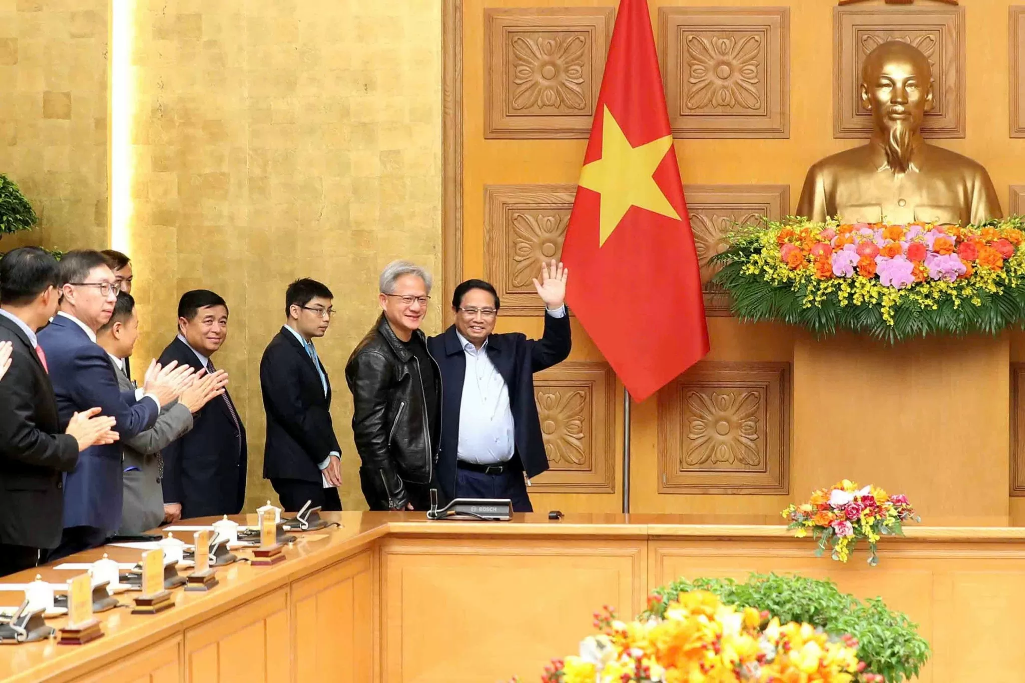 'Cỗ máy' kinh tế Việt Nam năm 2025 đã sẵn sàng tăng tốc, bứt phá! 'Cỗ máy' kinh tế Việt Nam năm 2025 đã sẵn sàng tăng tốc, bứt phá!