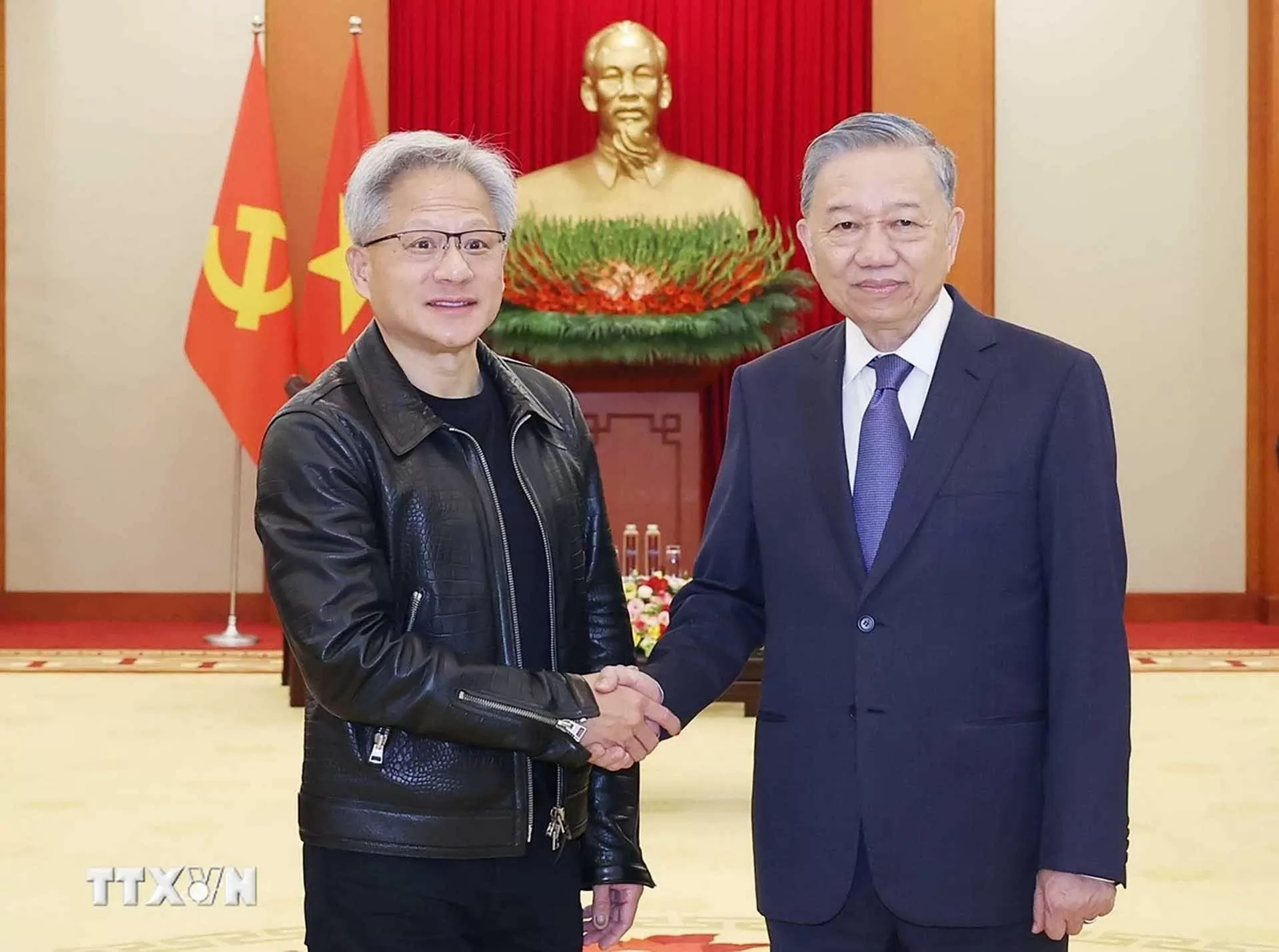 Tổng Bí thư Tô Lâm tiếp Chủ tịch Tập đoàn NVIDIA Jensen Huang Tổng Bí thư Tô Lâm tiếp Chủ tịch Tập đoàn NVIDIA Jensen Huang