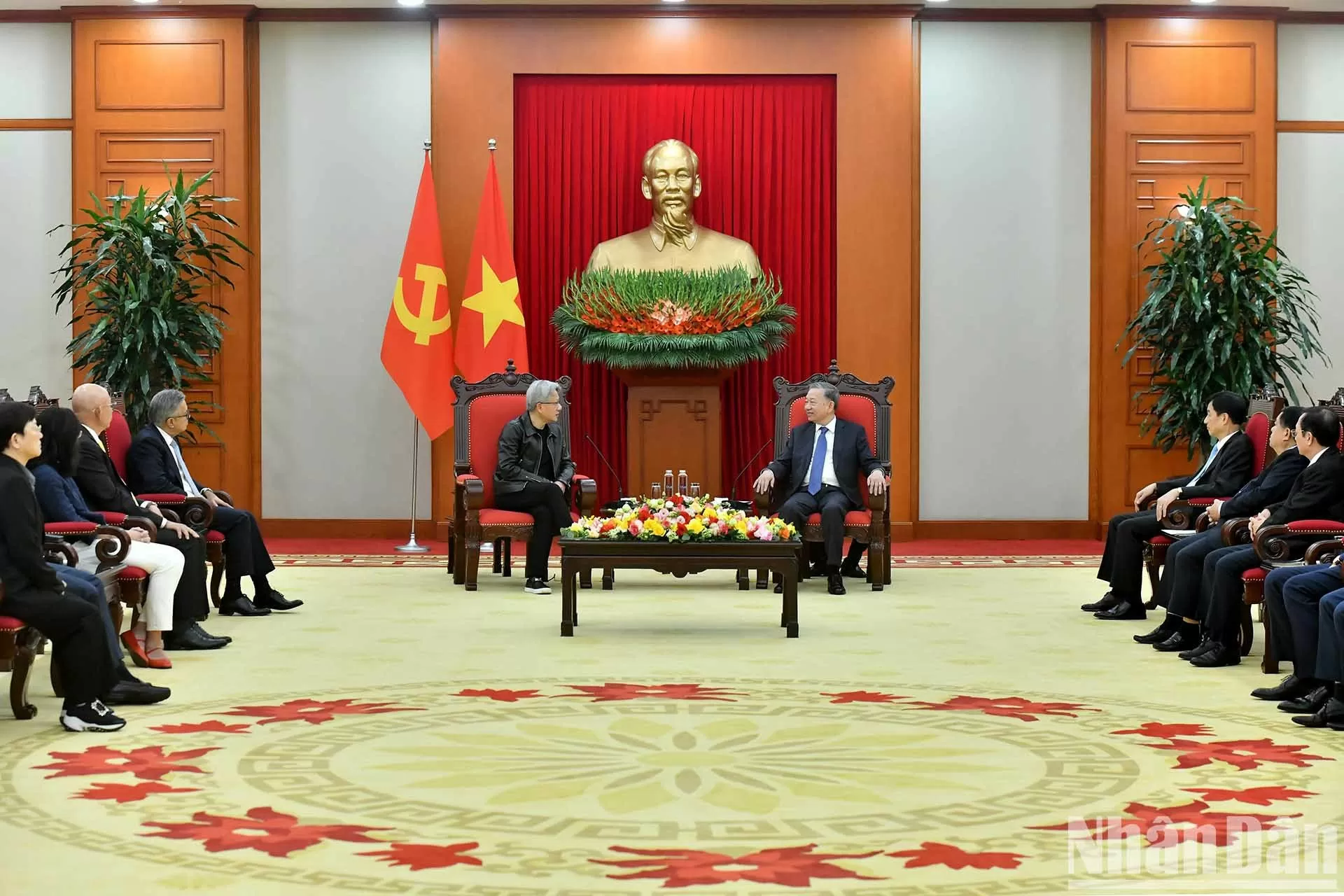 Tổng Bí thư Tô Lâm tiếp Chủ tịch Tập đoàn NVIDIA Jensen Huang Tổng Bí thư Tô Lâm tiếp Chủ tịch Tập đoàn NVIDIA Jensen Huang