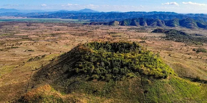 5 núi lửa ở Công viên địa chất toàn cầu Đắk Nông 5 miệng núi lửa ở Công viên địa chất toàn cầu Đắk Nông