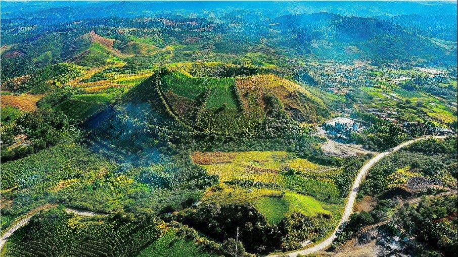 5 miệng núi lửa ở Công viên địa chất toàn cầu Đắk Nông