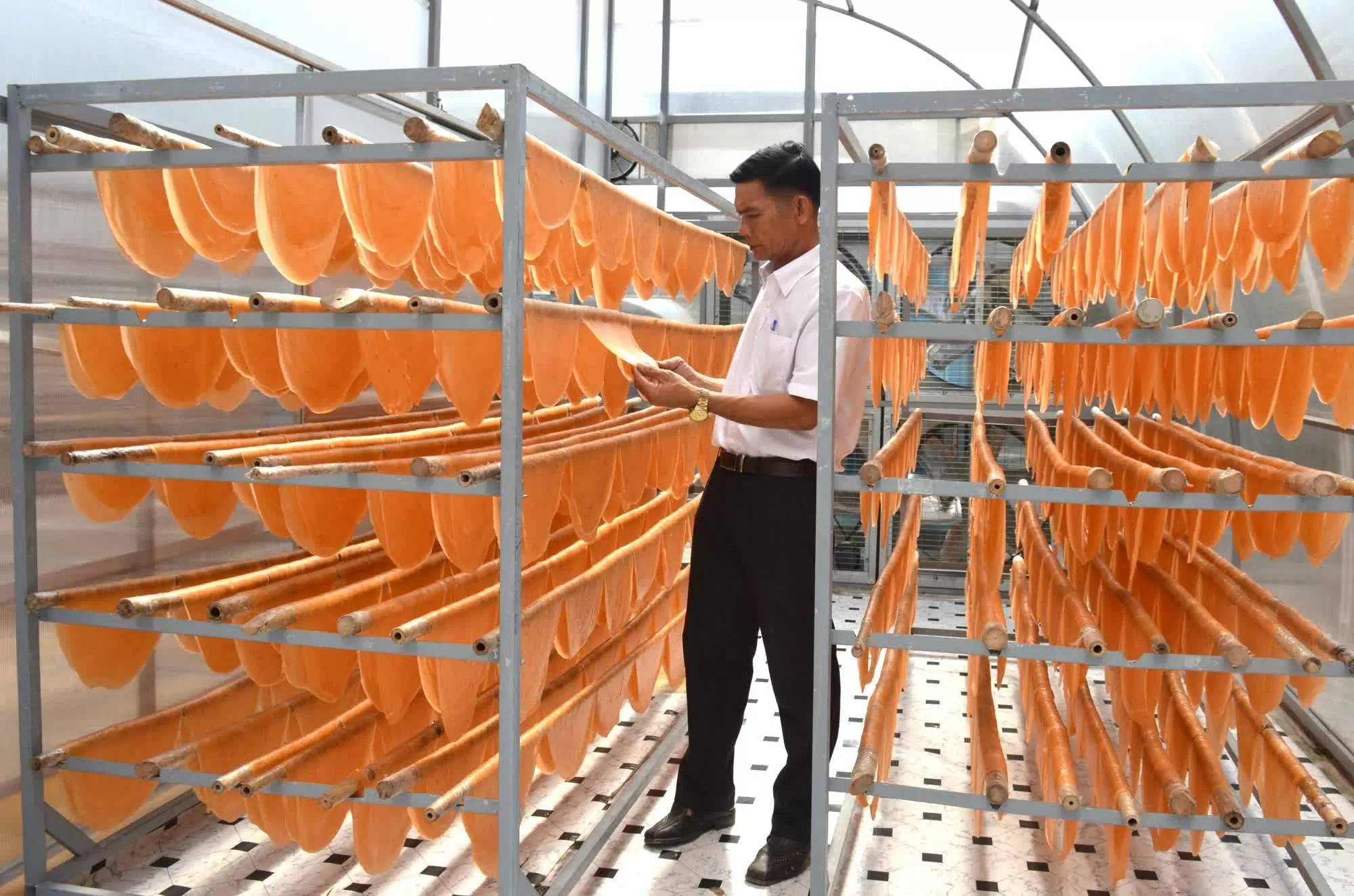 Bánh phồng tôm của HTX Tân Phát Lợi (H.Ngọc Hiển, Cà Mau) Bánh phồng tôm của HTX Tân Phát Lợi (H.Ngọc Hiển, Cà Mau)