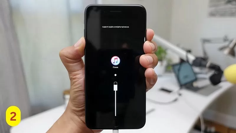 Cách hạ iOS 18 xuống 17 đơn giản nhất cho iPhone Cách hạ iOS 18 xuống 17 đơn giản nhất cho iPhone