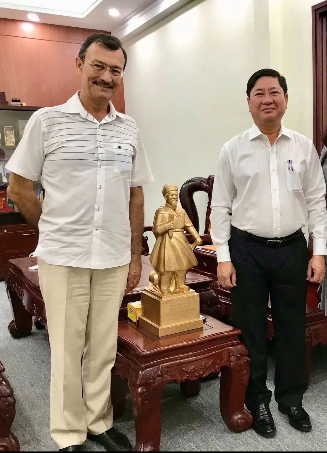 Đưa tình yêu Việt Nam đến tương lai