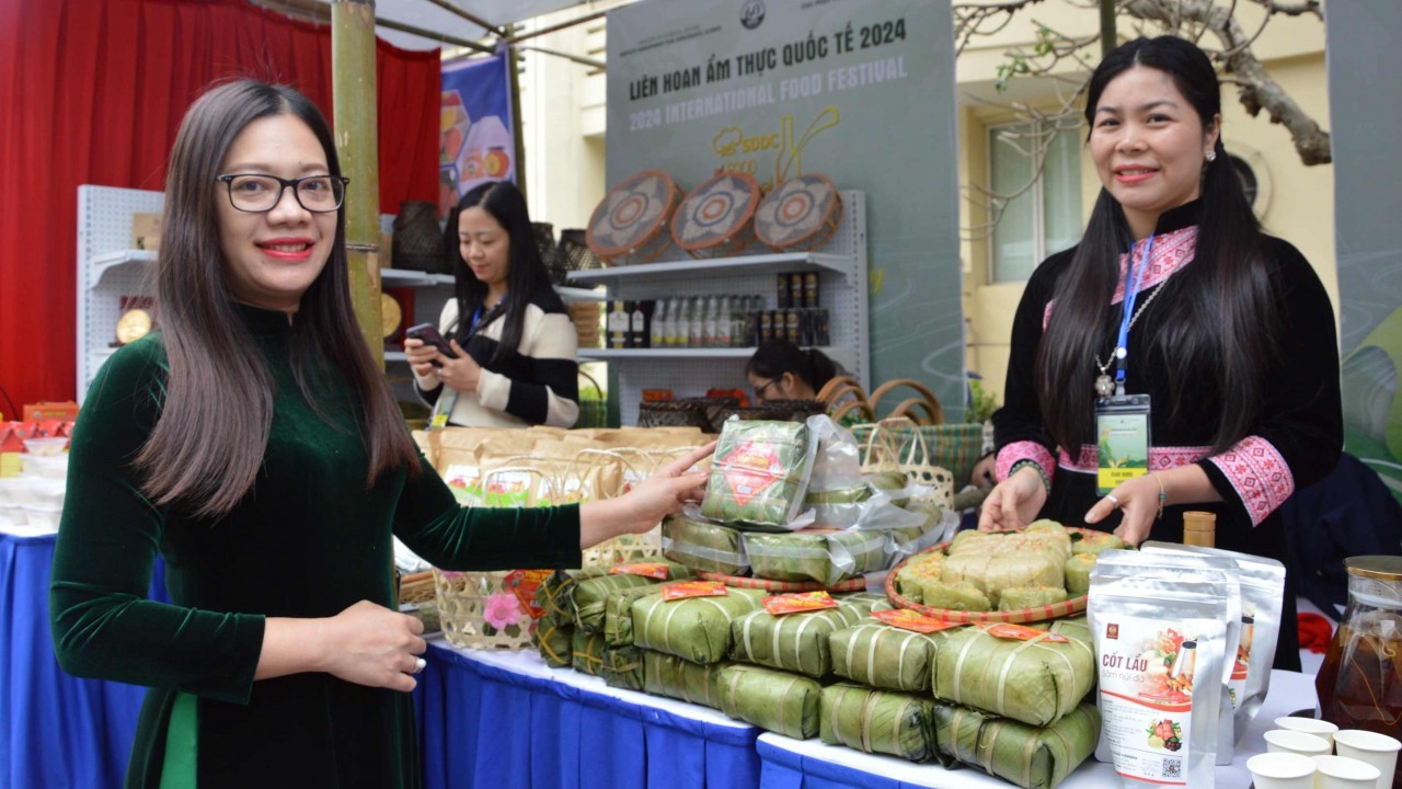 Thái Nguyên và Tuyên Quang chinh phục bạn bè bốn phương tại Liên hoan Ẩm thực quốc tế 2024