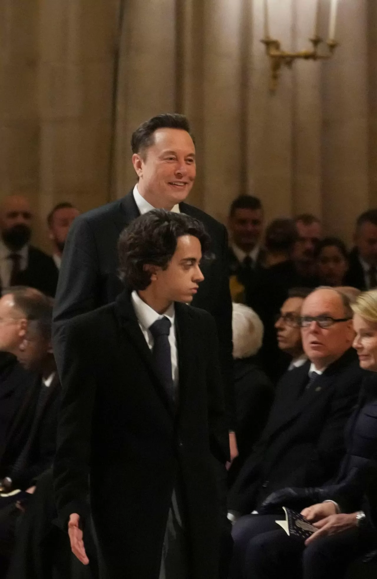 Các chính khách nổi tiếng dự lễ khánh thành Nhà thờ Đức Bà Paris Các chính khách nổi tiếng dự lễ khánh thành Nhà thờ Đức Bà Paris