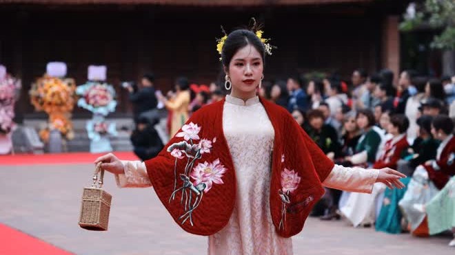 Triển lãm ‘Âm Vọng’: Cảm hứng nghệ thuật đương đại từ 'bách khoa toàn thư' bằng đồng của Việt Nam