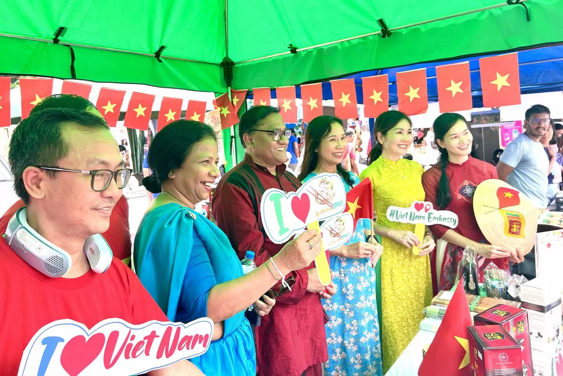 Nhiều điểm nhấn tại Lễ hội văn hóa 2024 ở Sri Lanka Nhiều điểm nhấn tại Lễ hội văn hóa 2024 ở Sri Lanka