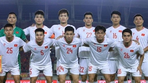 Tuyển Lào xé lưới tuyển Việt Nam lần đầu tiên sau... 26 năm