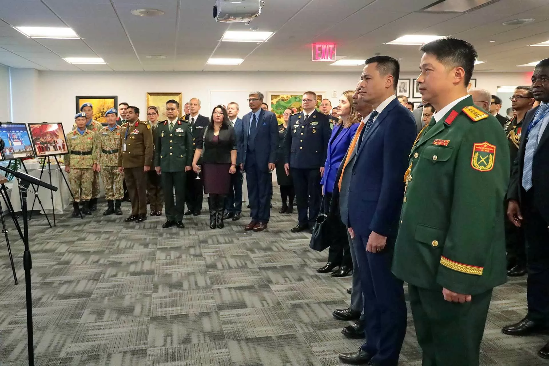 Sức mạnh của Quân đội Nhân dân Việt Nam bắt nguồn từ tinh thần đại đoàn kết và ý chí bất khuất của dân tộc Việt Nam Sức mạnh của Quân đội Nhân dân Việt Nam bắt nguồn từ tinh thần đại đoàn kết và ý chí bất khuất của dân tộc Việt Nam