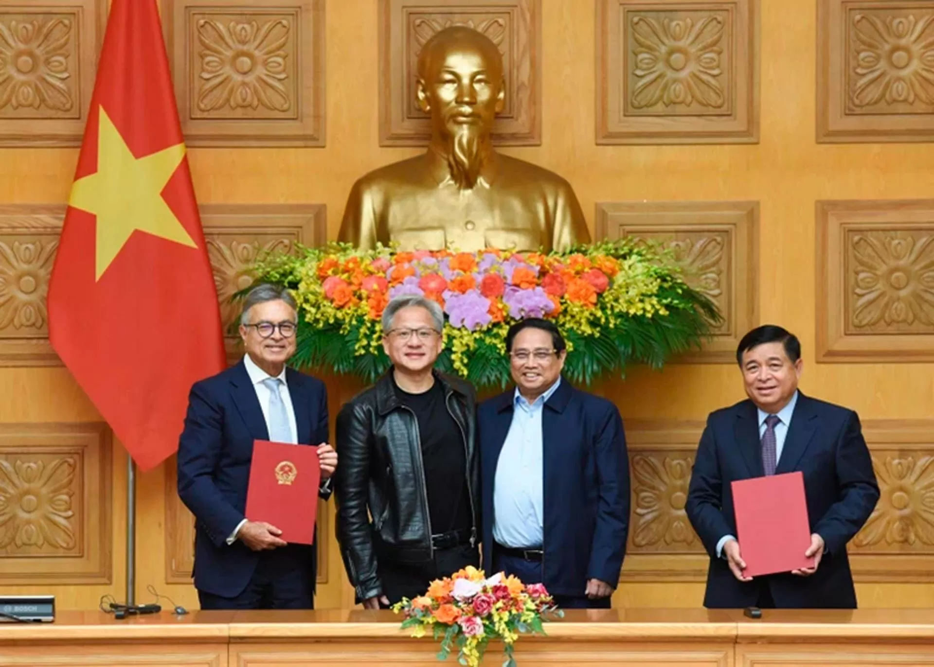 Đổi mới, sáng tạo, tăng tốc, bứt phá, đưa đất nước vững bước tiến vào Kỷ nguyên vươn mình, phát triển giàu mạnh, văn minh, thịnh vượng của dân tộc Đổi mới, sáng tạo, tăng tốc, bứt phá, đưa đất nước vững bước tiến vào Kỷ nguyên vươn mình, phát triển giàu mạnh, văn minh, thịnh vượng của dân tộc