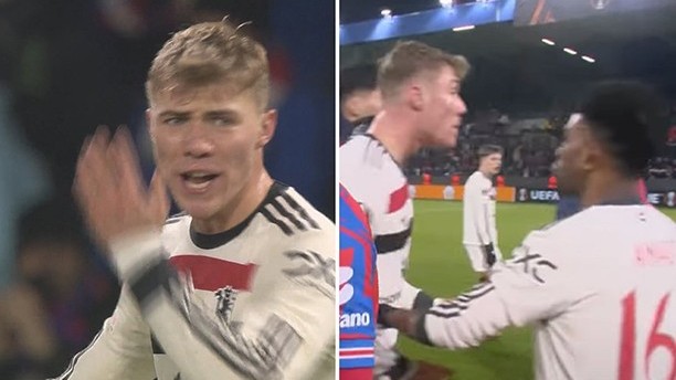 Hojlund tranh cãi nảy lửa với Diallo sau trận MU thắng Plzen