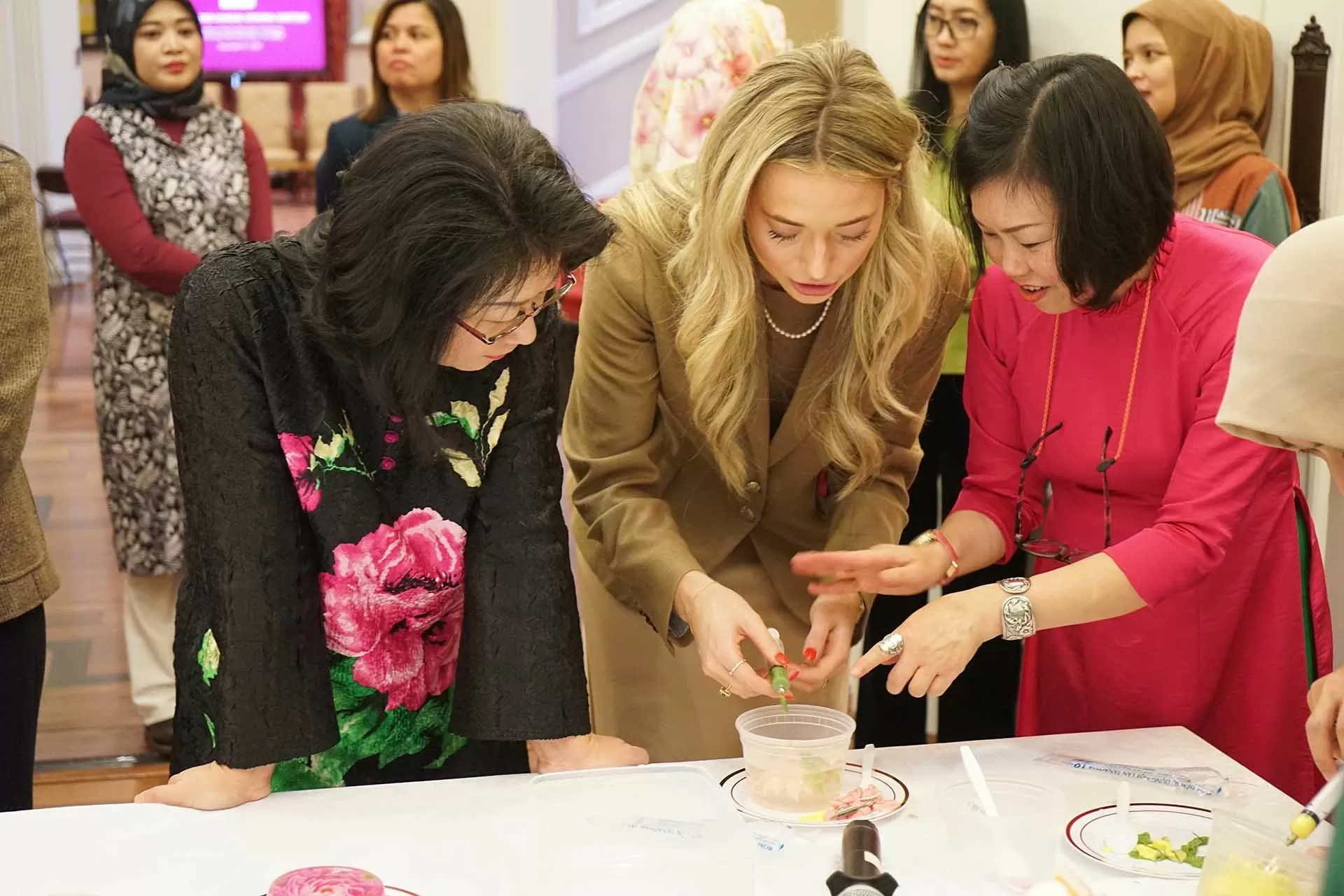 Việt Nam hoàn thành xuất sắc vai trò Chủ tịch Hội Phu nhân ASEAN Washington DC năm 2024 Việt Nam hoàn thành xuất sắc vai trò Chủ tịch Hội Phu nhân ASEAN Washington DC năm 2024