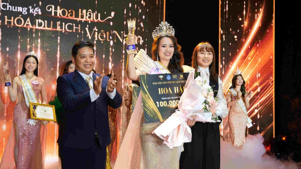 Phạm Thị Ngọc Thanh đăng quang Hoa hậu Văn hóa Du lịch Việt Nam 2024