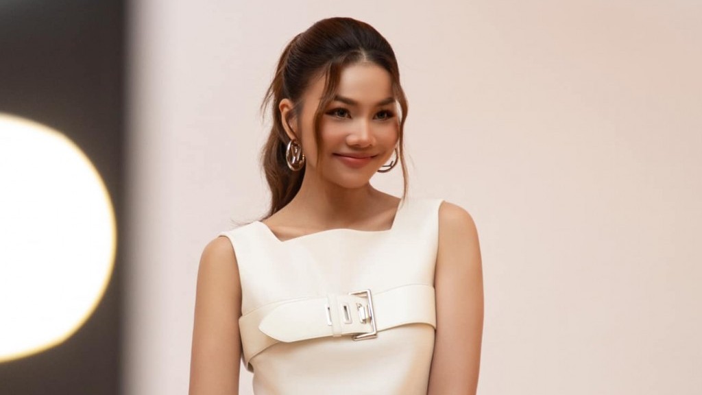 Gu thời trang ấn tượng của siêu mẫu Thanh Hằng