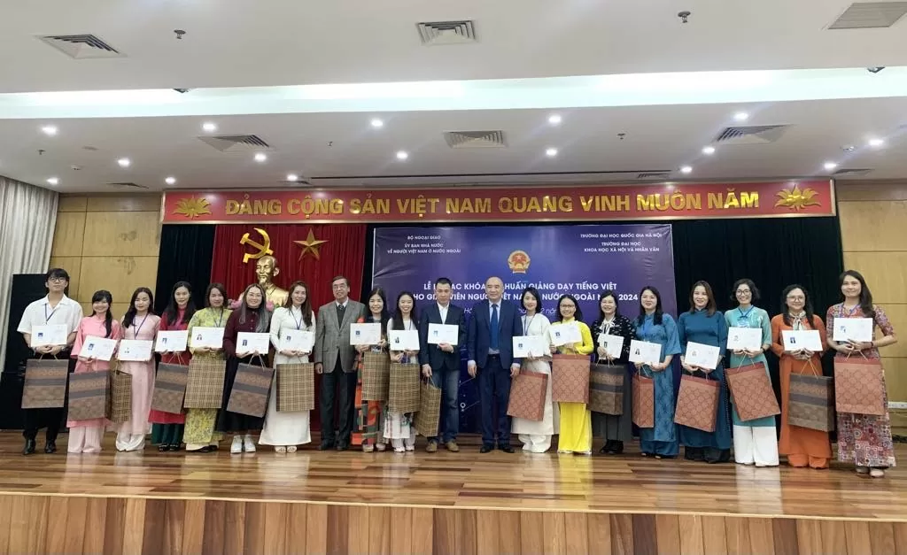 Bế mạc Khóa tập huấn giảng dạy tiếng Việt cho giáo viên Việt Nam ở nước ngoài năm 2024