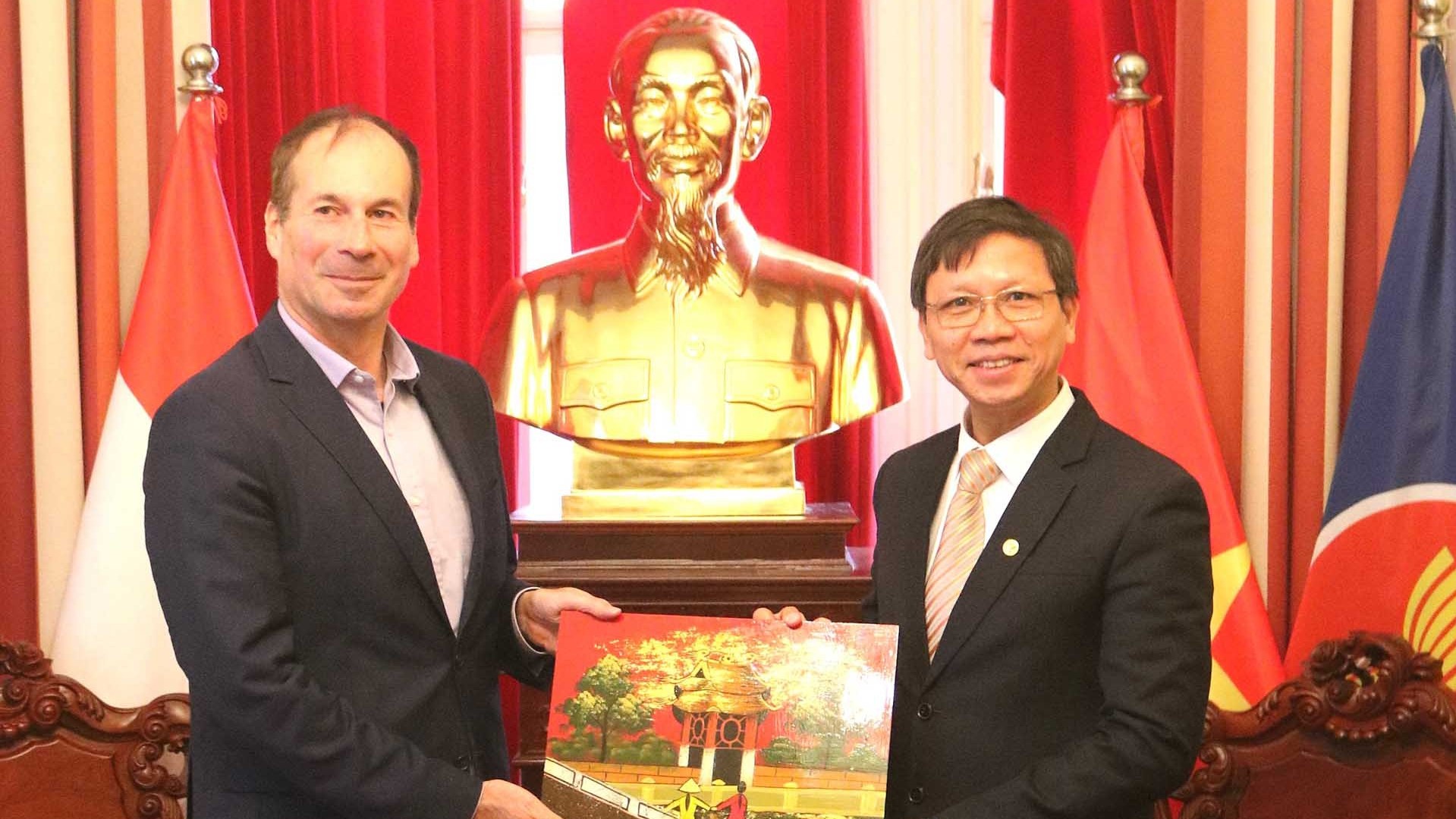 Đoàn Học viện Chính trị quốc gia Hồ Chí Minh thăm và làm việc tại Cộng hòa Áo