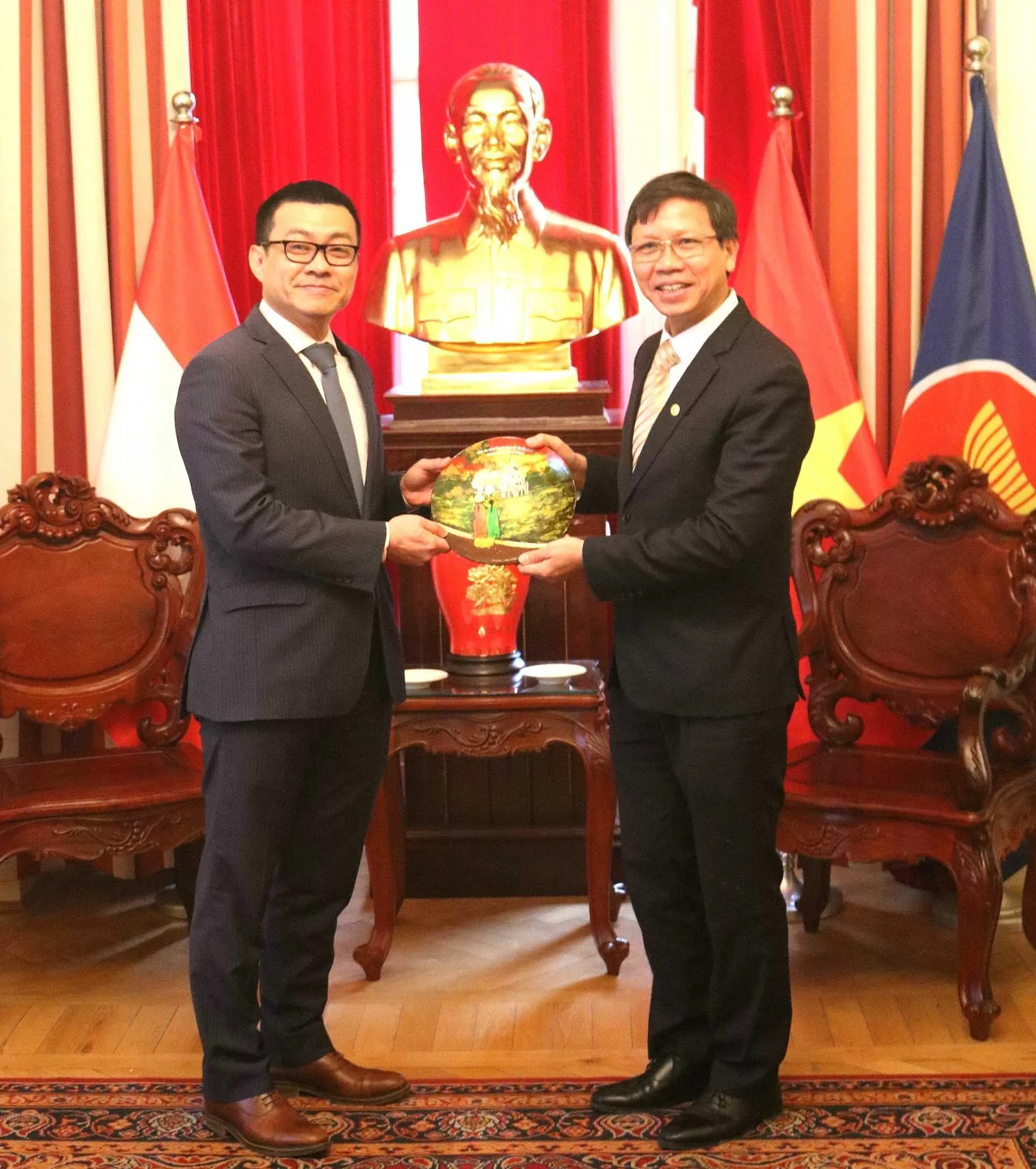 Đoàn Học viện Chính trị quốc gia Hồ Chí Minh thăm và làm việc tại Cộng hòa Áo Đoàn Học viện Chính trị quốc gia Hồ Chí Minh thăm và làm việc tại Cộng hòa Áo