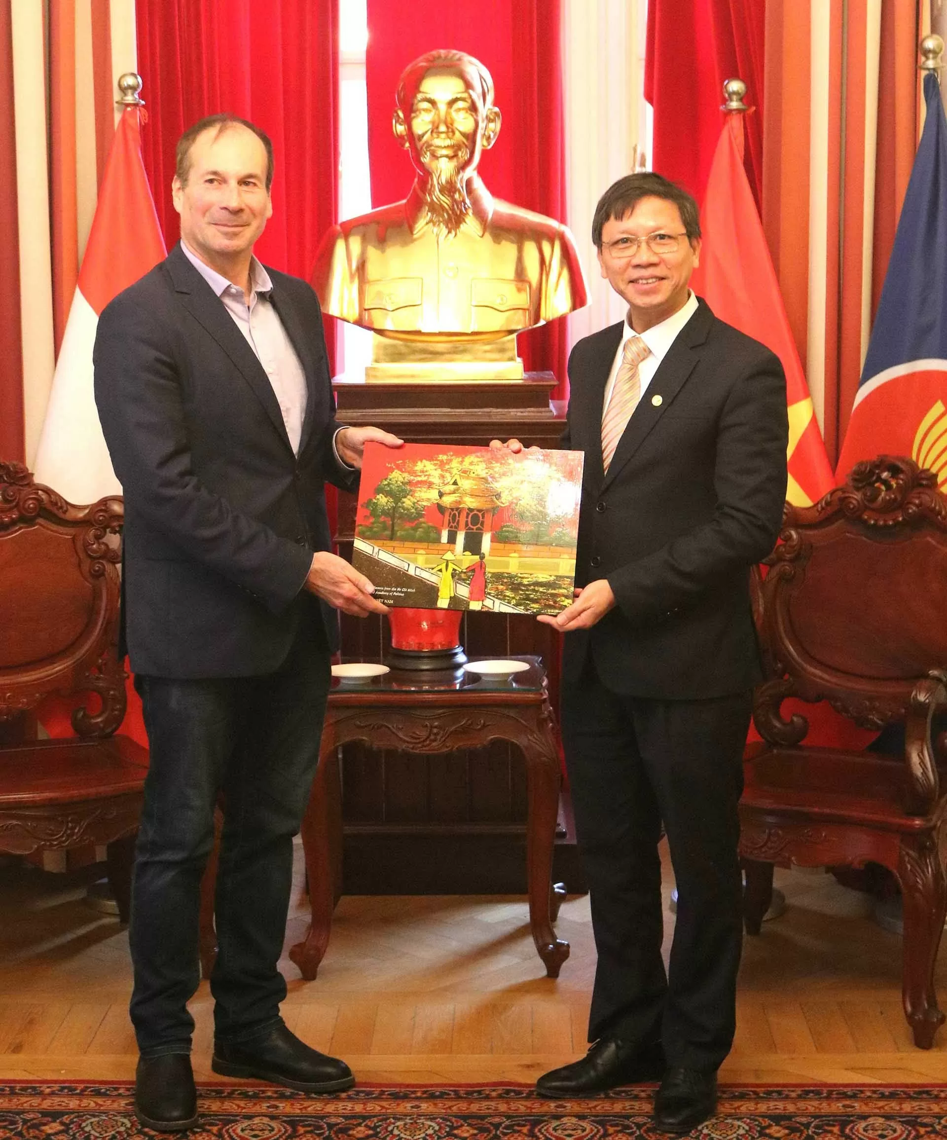 Đoàn Học viện Chính trị quốc gia Hồ Chí Minh thăm và làm việc tại Cộng hòa Áo Đoàn Học viện Chính trị quốc gia Hồ Chí Minh thăm và làm việc tại Cộng hòa Áo