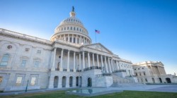 Nghị sĩ lưỡng viện Quốc hội Mỹ thông qua một dự luật ngay trong đêm, chính phủ 'được cứu', ông Biden lên tiếng