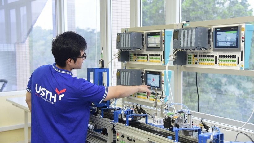 Đề xuất sinh viên học ngành bán dẫn được đề xuất miễn, giảm học phí