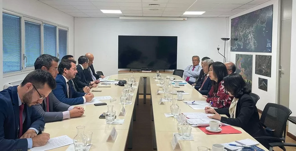 Thứ trưởng Bộ Ngoại giao Lê Thị Thu Hằng thăm và làm việc tại New Caledonia Thứ trưởng Bộ Ngoại giao Lê Thị Thu Hằng thăm và làm việc tại New Caledonia