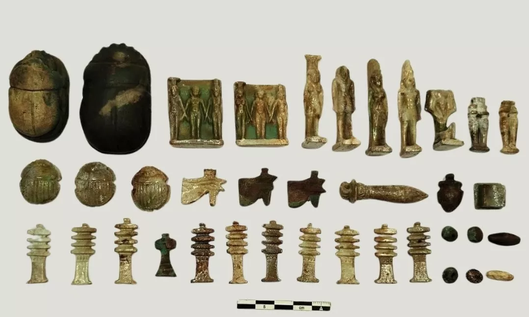 Ai Cập lần đầu tiên tìm được các xác ướp thời Ptolemaic Ai Cập lần đầu tiên tìm được các xác ướp thời Ptolemaic