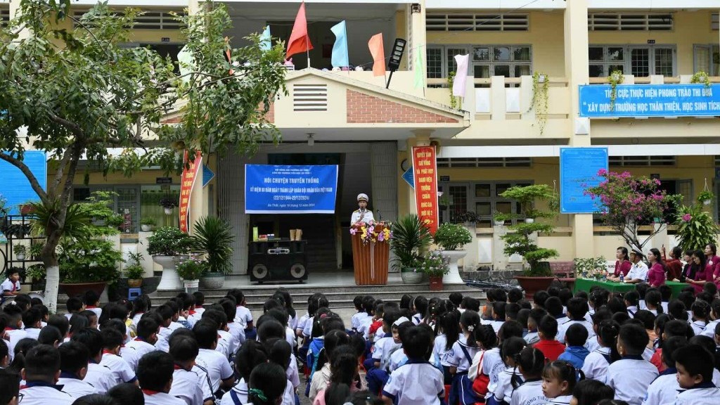 Bộ Tư lệnh Vùng 5 Hải quân giáo dục truyền thống cách mạng cho thế hệ trẻ