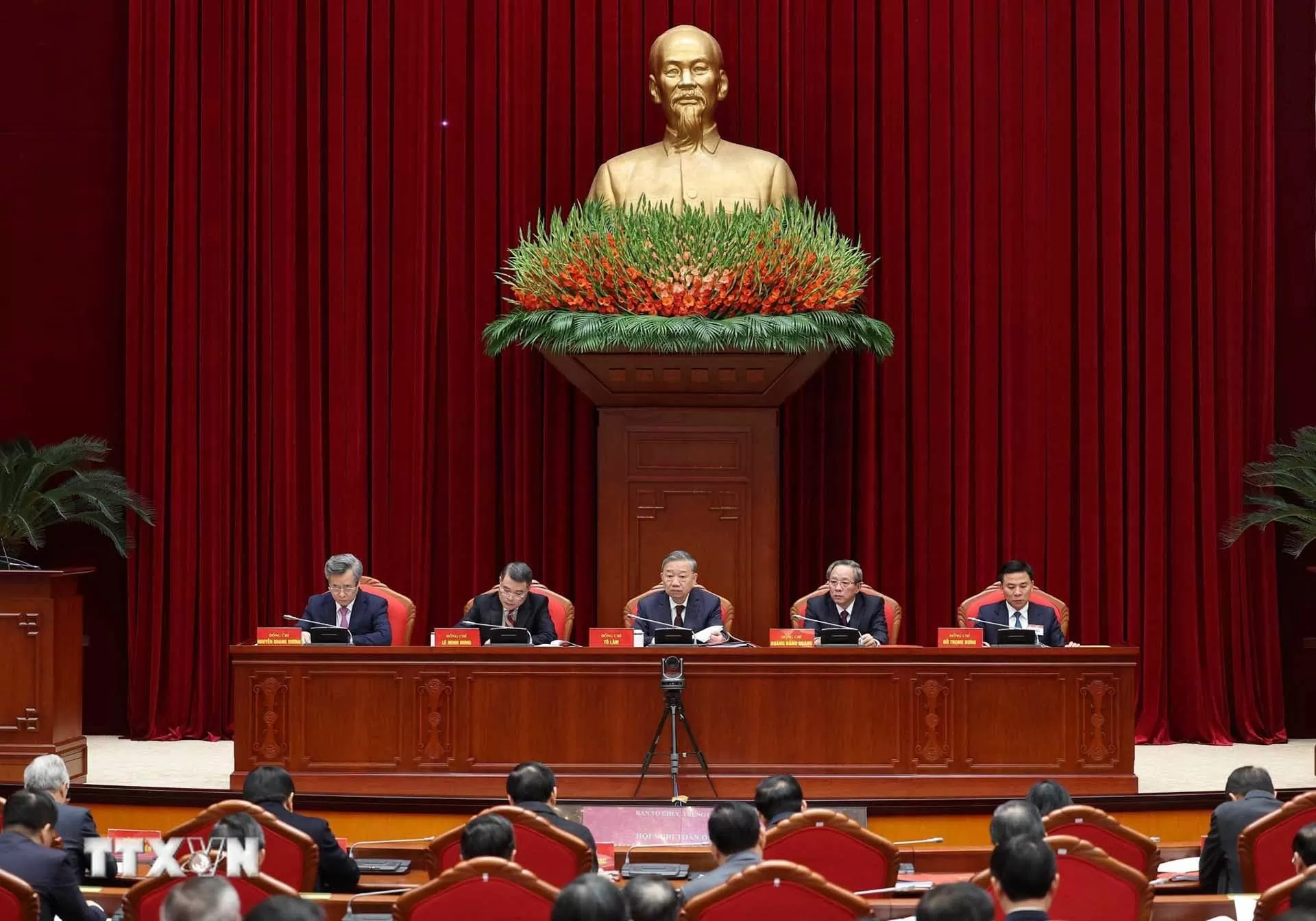 Tổng Bí thư Tô Lâm dự hội nghị toàn quốc tổng kết công tác tổ chức xây dựng Đảng 2024 Tổng Bí thư Tô Lâm dự hội nghị toàn quốc tổng kết công tác tổ chức xây dựng Đảng 2024