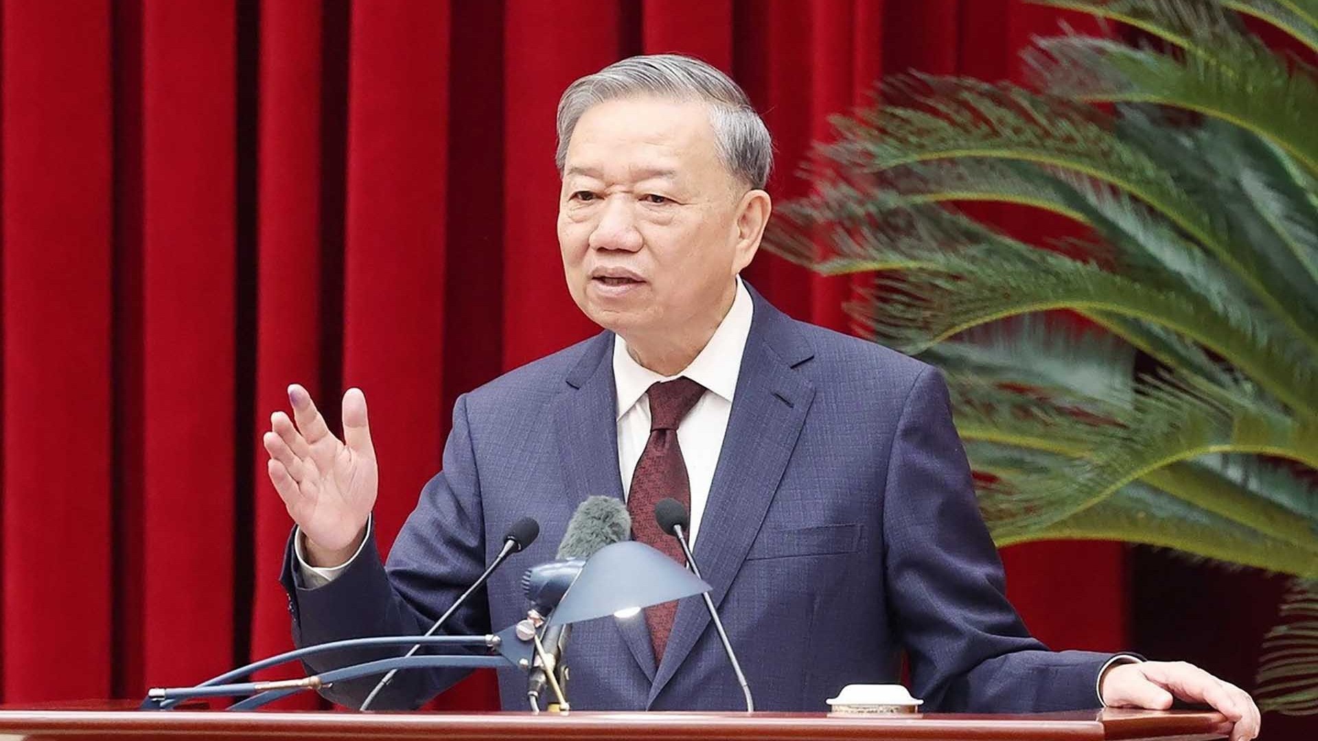 Tổng Bí thư Tô Lâm: Việc tinh gọn tổ chức bộ máy phải bảo đảm tính tổng thể, đồng bộ, liên thông