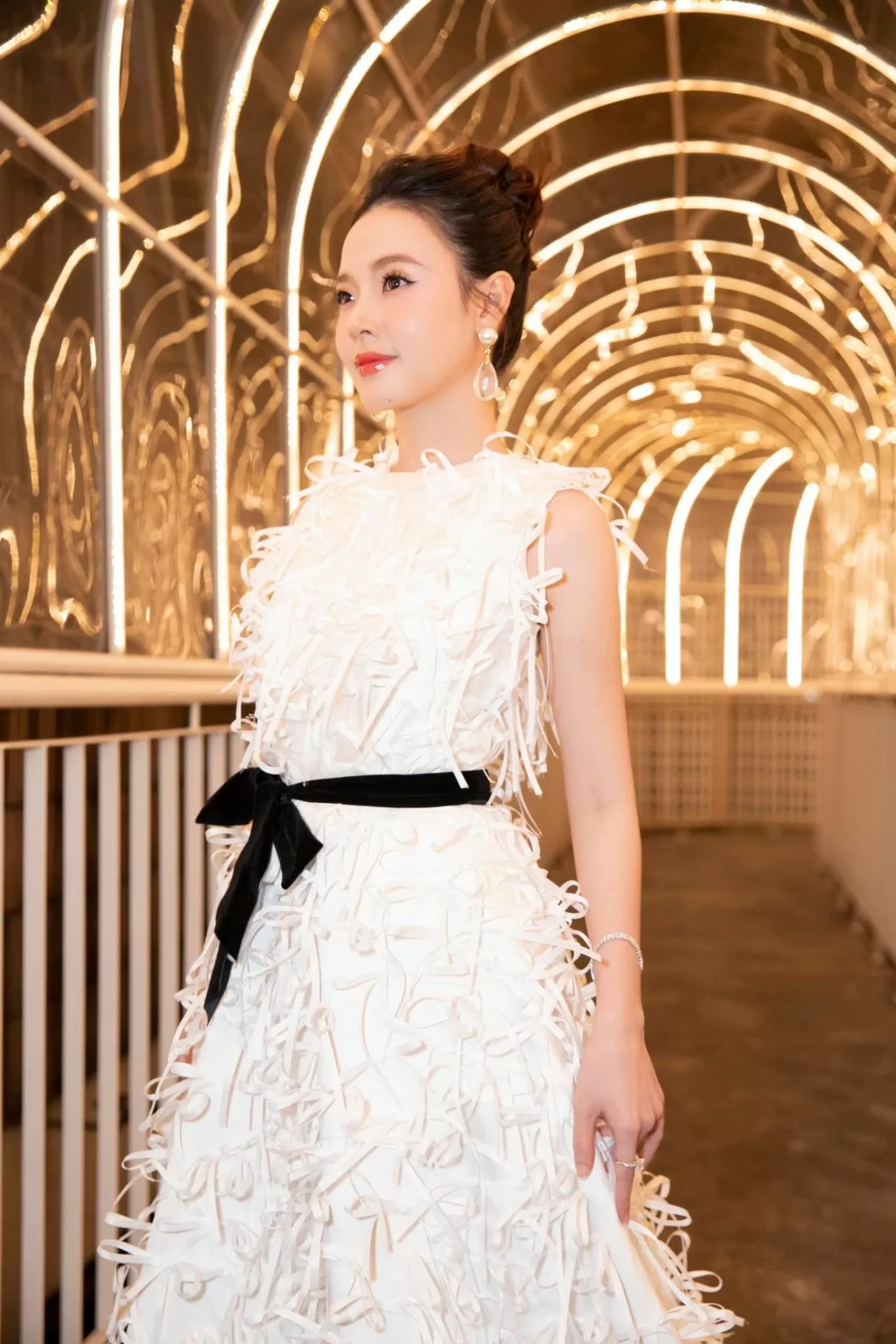 Midu hóa nàng thơ trong bộ ảnh mới Midu hóa nàng thơ trong bộ ảnh mới