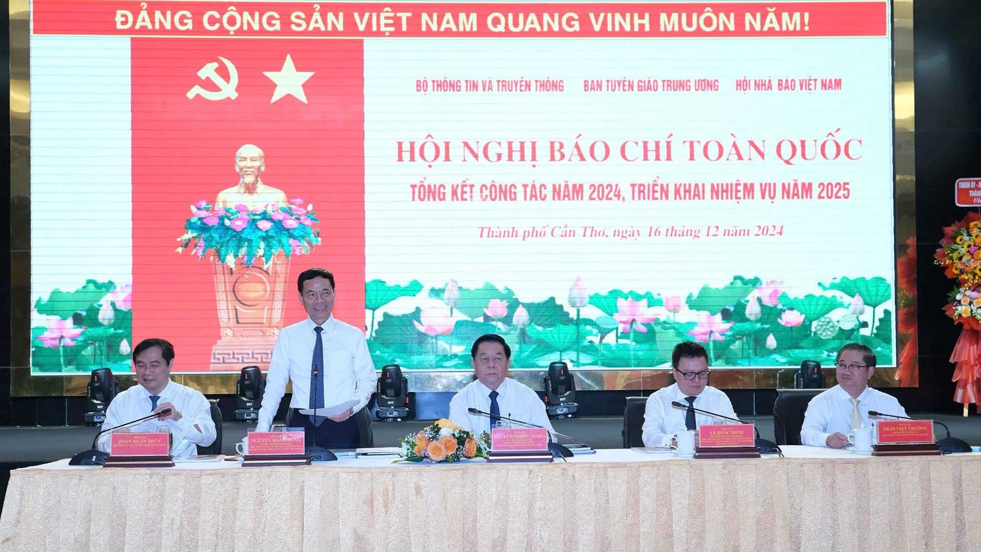 Báo chí tiếp tục quảng bá hình ảnh Việt Nam đổi mới, năng động, góp phần nâng cao vị thế, uy tín trên trường quốc tế