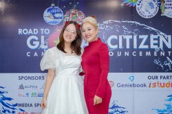 Cùng con đi khắp thế gian - ISTUDIO và GENIEBOOK trao 999 suất học bổng cho học sinh