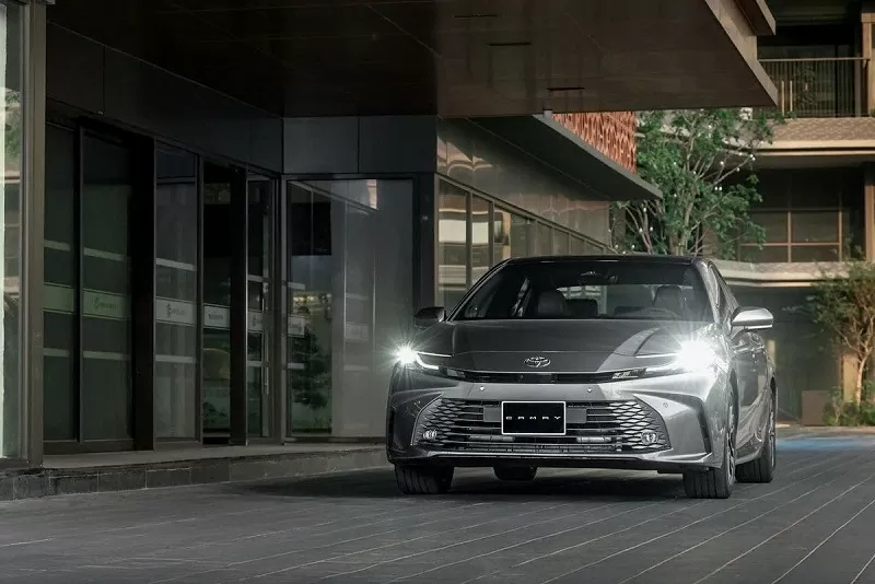 Toyota Camry 2025 chốt giá bán tại Việt Nam, từ 1,22 tỷ đồng Toyota Camry 2025 chốt giá bán tại Việt Nam, từ 1,22 tỷ đồng