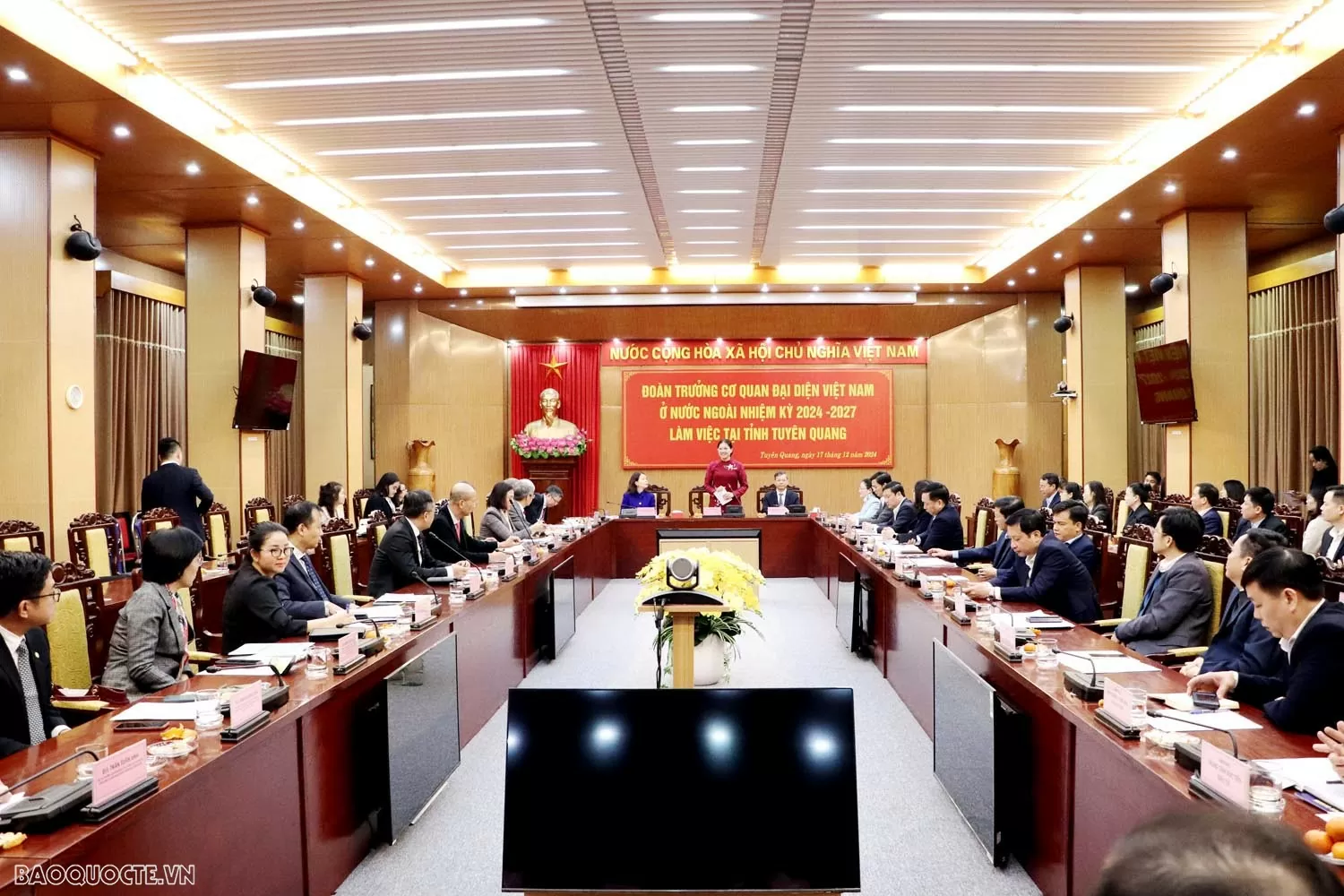 Đoàn Trưởng cơ quan đại diện Việt Nam ở nước ngoài làm việc với lãnh đạo tỉnh Tuyên Quang Đoàn Trưởng cơ quan đại diện Việt Nam ở nước ngoài làm việc tại tỉnh Tuyên Quang