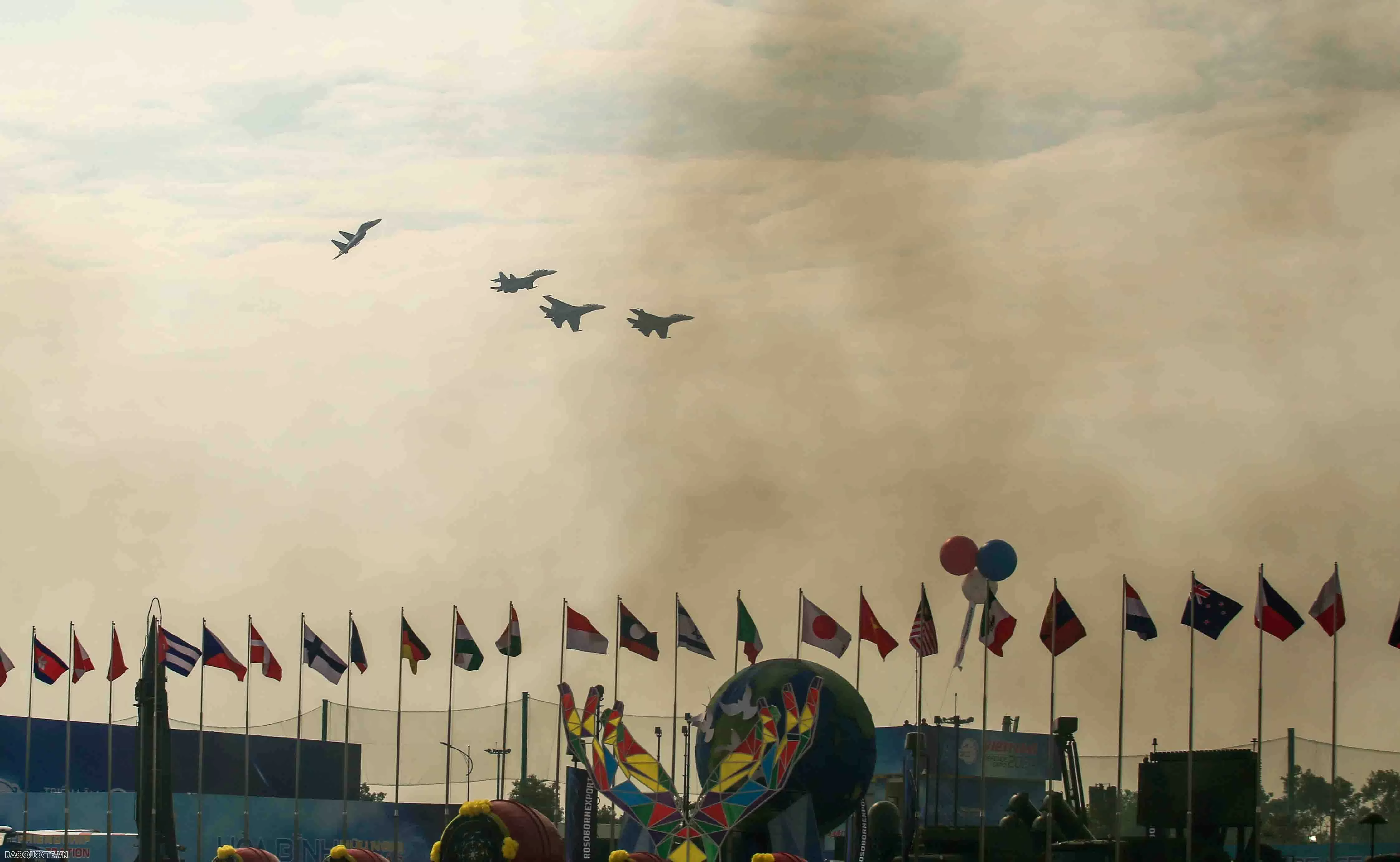 Thủ tướng Phạm Minh Chính nêu định hướng chiến lược phát triển nền công nghiệp quốc phòng với bạn bè quốc tế Thủ tướng Phạm Minh Chính: Việt Nam ưu tiên phát triển công nghệ tiên tiến vào công nghiệp quốc phòng