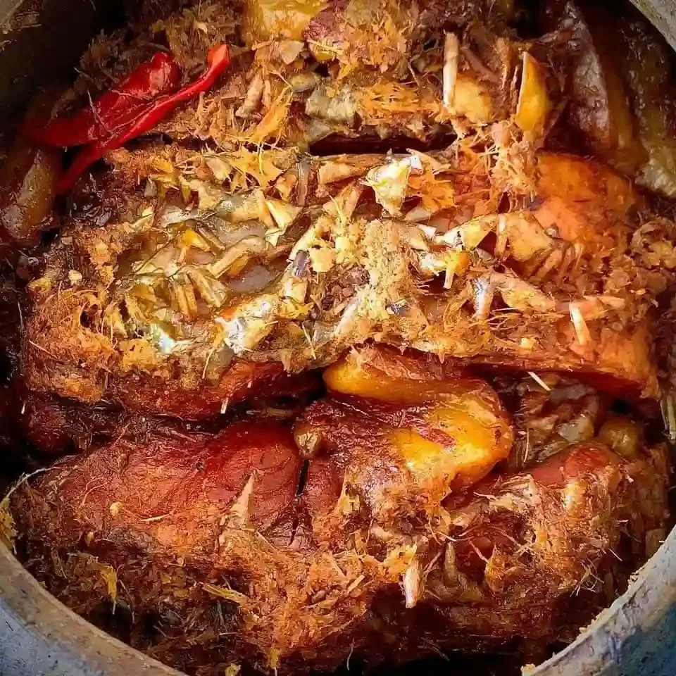 Cá kho làng Vũ Đại - Đặc sản nức tiếng của Hà Nam Cá kho làng Vũ Đại Đặc sản nức tiếng của Hà Nam