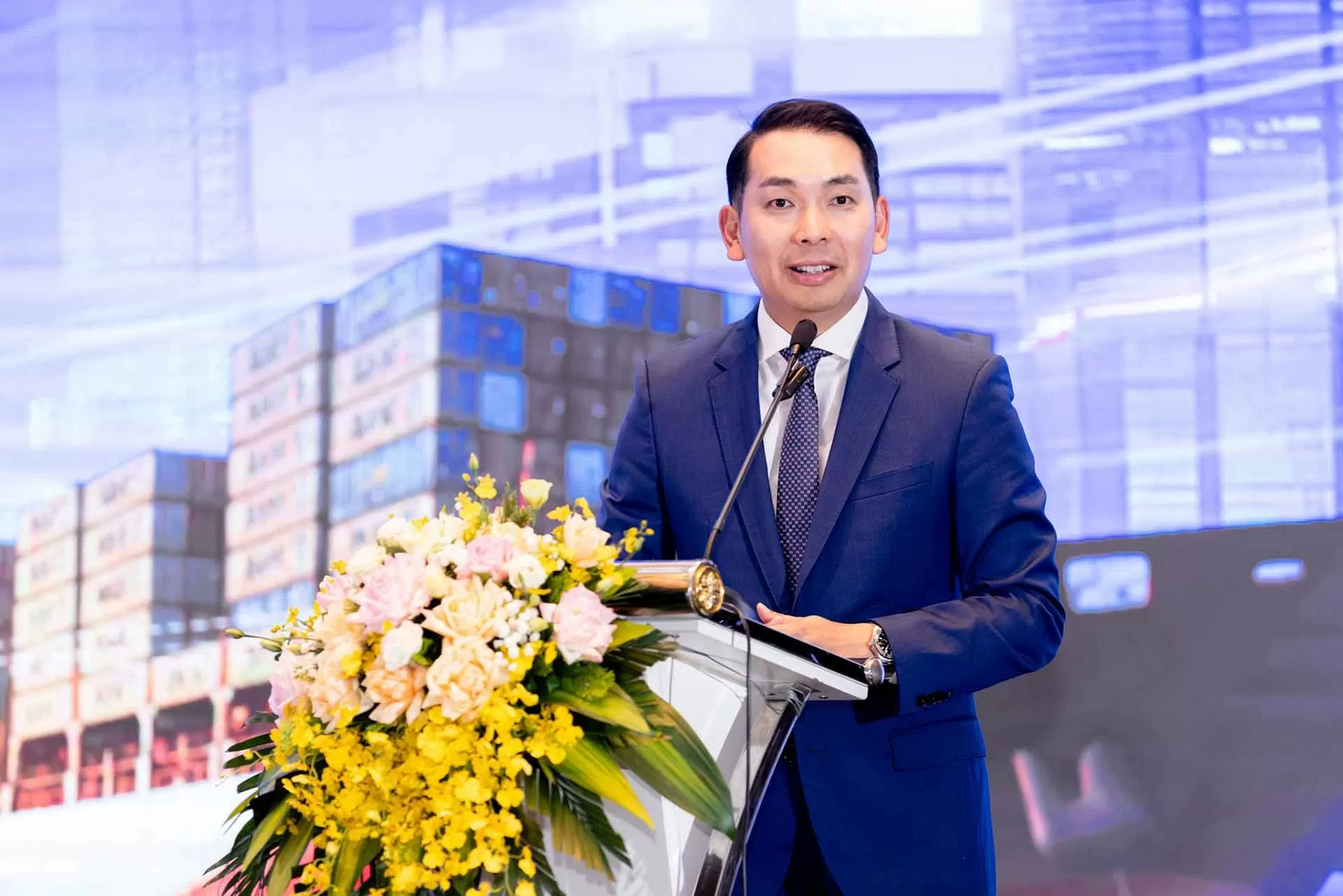 Tiến sĩ Yap Kwong Weng, CEO Việt Nam SuperPortTM phát biểu tại Lễ ký kết hợp tác chiến lược. Tiến sĩ Yap Kwong Weng, CEO Việt Nam SuperPortTM phát biểu tại Lễ ký kết hợp tác chiến lược.
