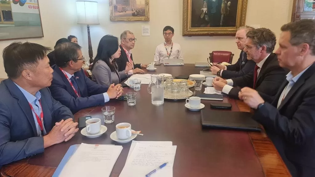 Thứ trưởng Lê Thị Thu Hằng đến thăm cộng đồng người Việt tại Melbourne Thứ trưởng Lê Thị Thu Hằng đến thăm cộng đồng người Việt tại Melbourne