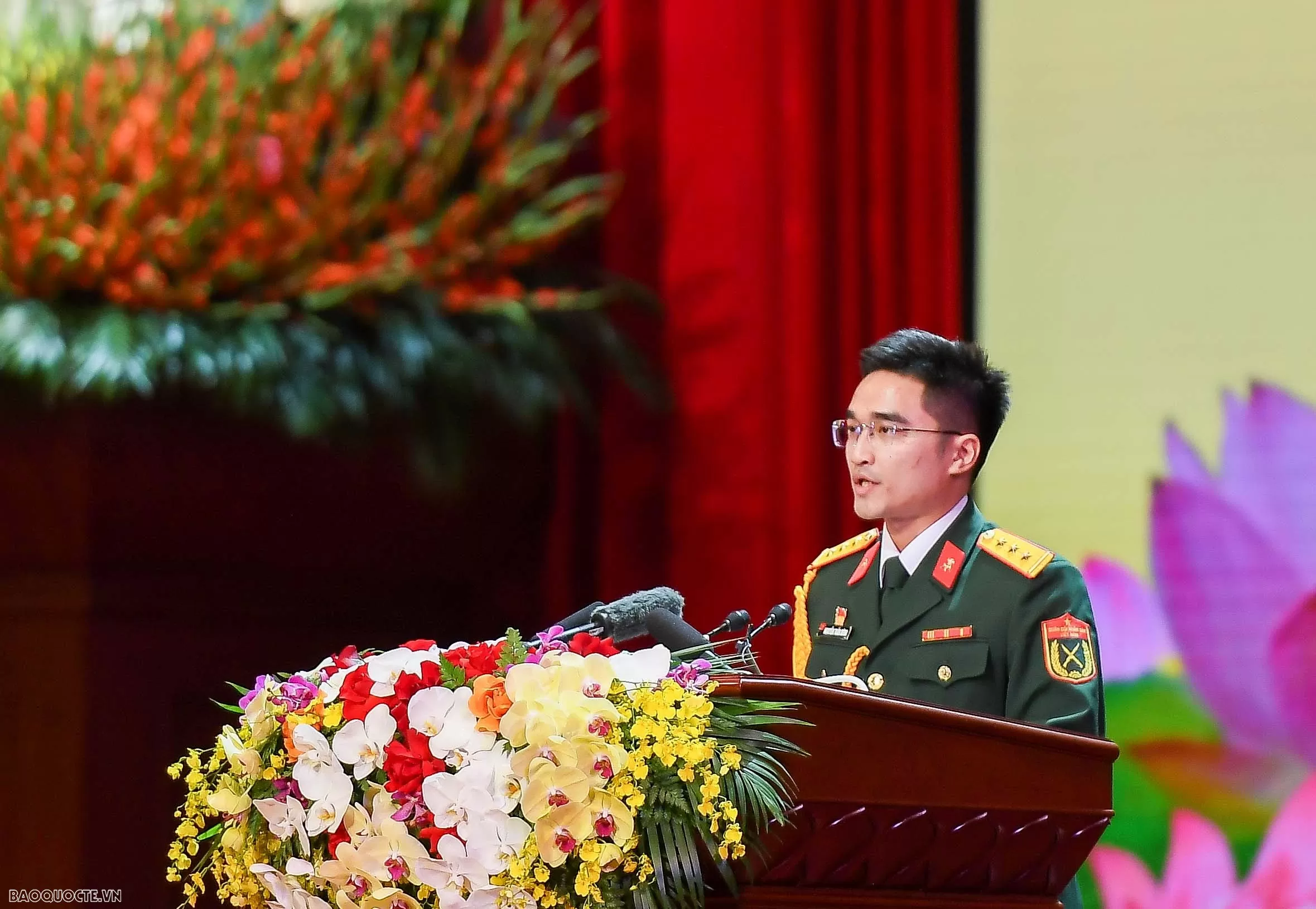 Luôn răn mình sống xứng đáng với danh dự cao quý ‘Bộ đội cụ Hồ’ Luôn răn mình sống xứng đáng với danh dự cao quý ‘Bộ đội cụ Hồ’