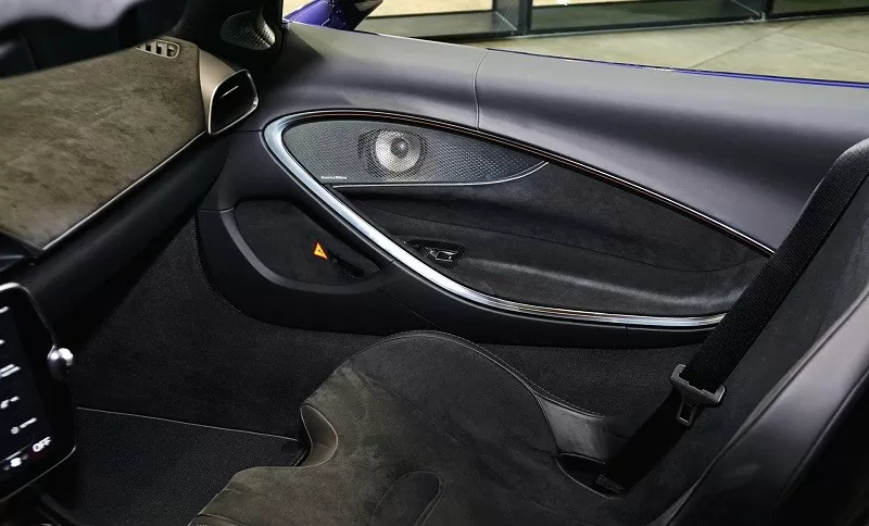 Cận cảnh siêu xe mui trần McLaren Artura Spider ra mắt tại Việt Nam, giá 17 tỷ đồng Cận cảnh siêu xe mui trần McLaren Artura Spider ra mắt tại Việt Nam, giá 17 tỷ đồng