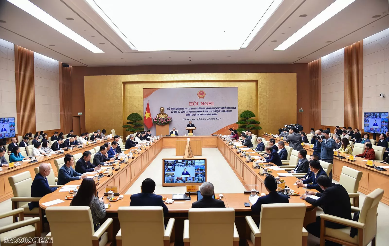 Ngoại giao kinh tế tạo đà bứt phá cho tăng trưởng năm 2025