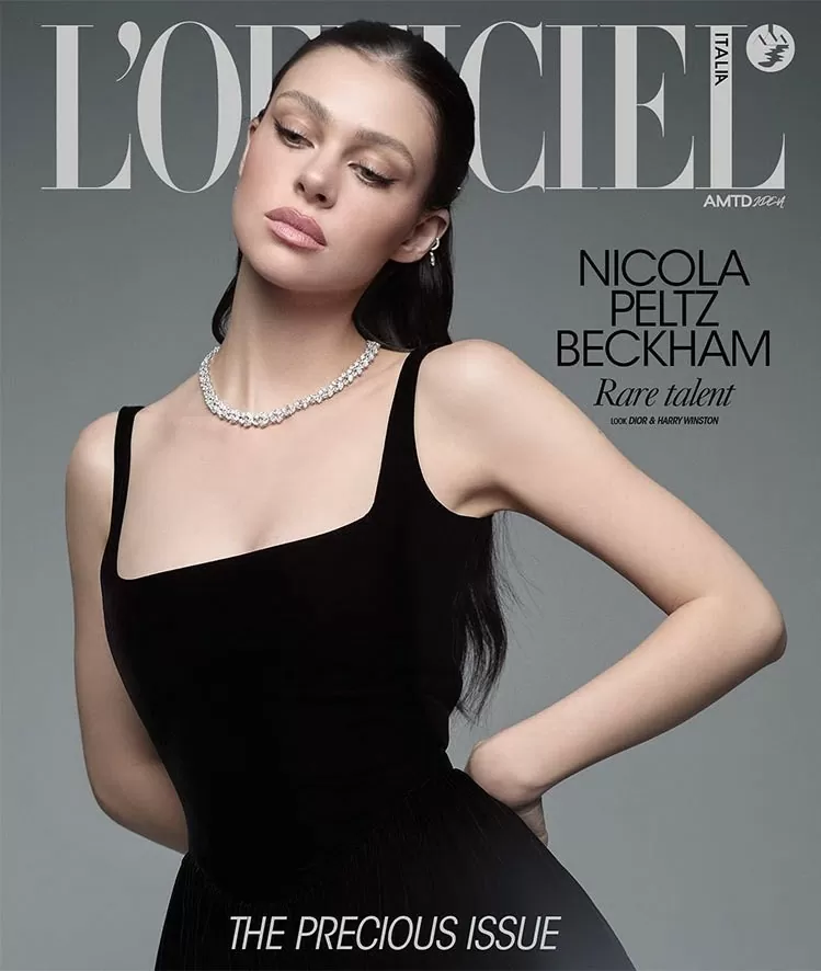 Mới đây, trên trang cá nhân, nàng dâu cả nhà David Beckham đăng tải loạt ảnh chụp trên tạp chí L'Officiel phiên bản Italy. Tờ báo nhận xét Nicola Peltz là Chụp ảnh trên tạp chí, con dâu David Beckham tâm sự về nghề nghiệp, gia đình, sở thích